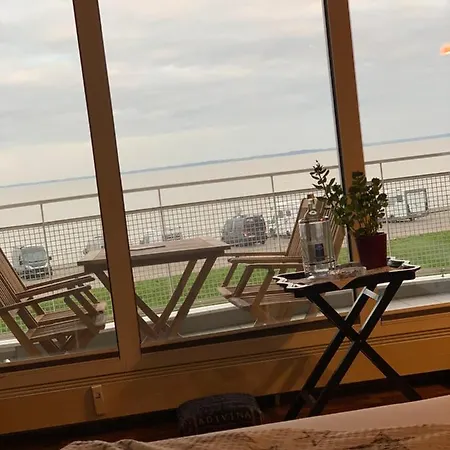Mit Meerblick Und Grosser Loggia - Direktzugang Zur Nordsee